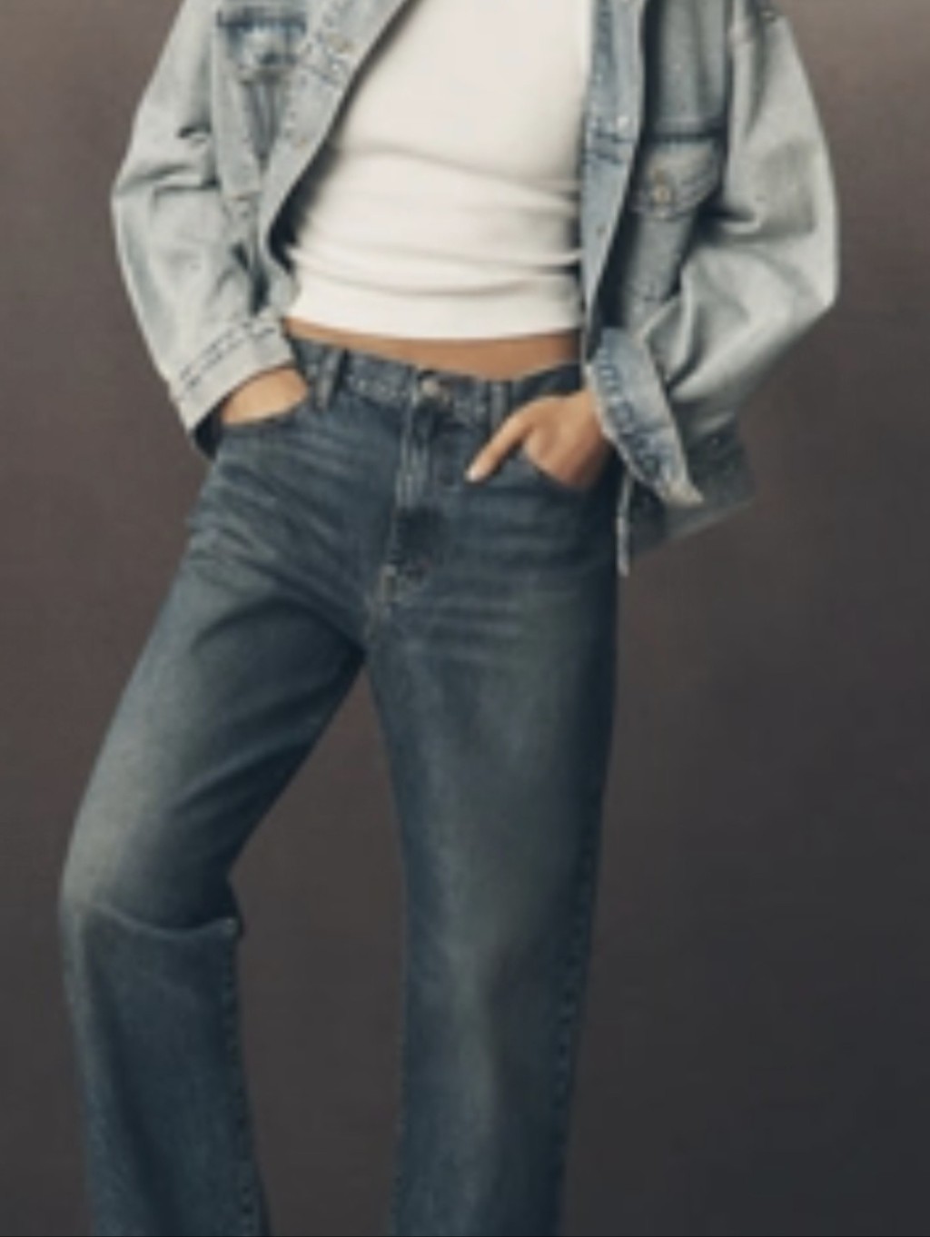 Frame The Midrise Relaxed Jean. Womans. The Hang.